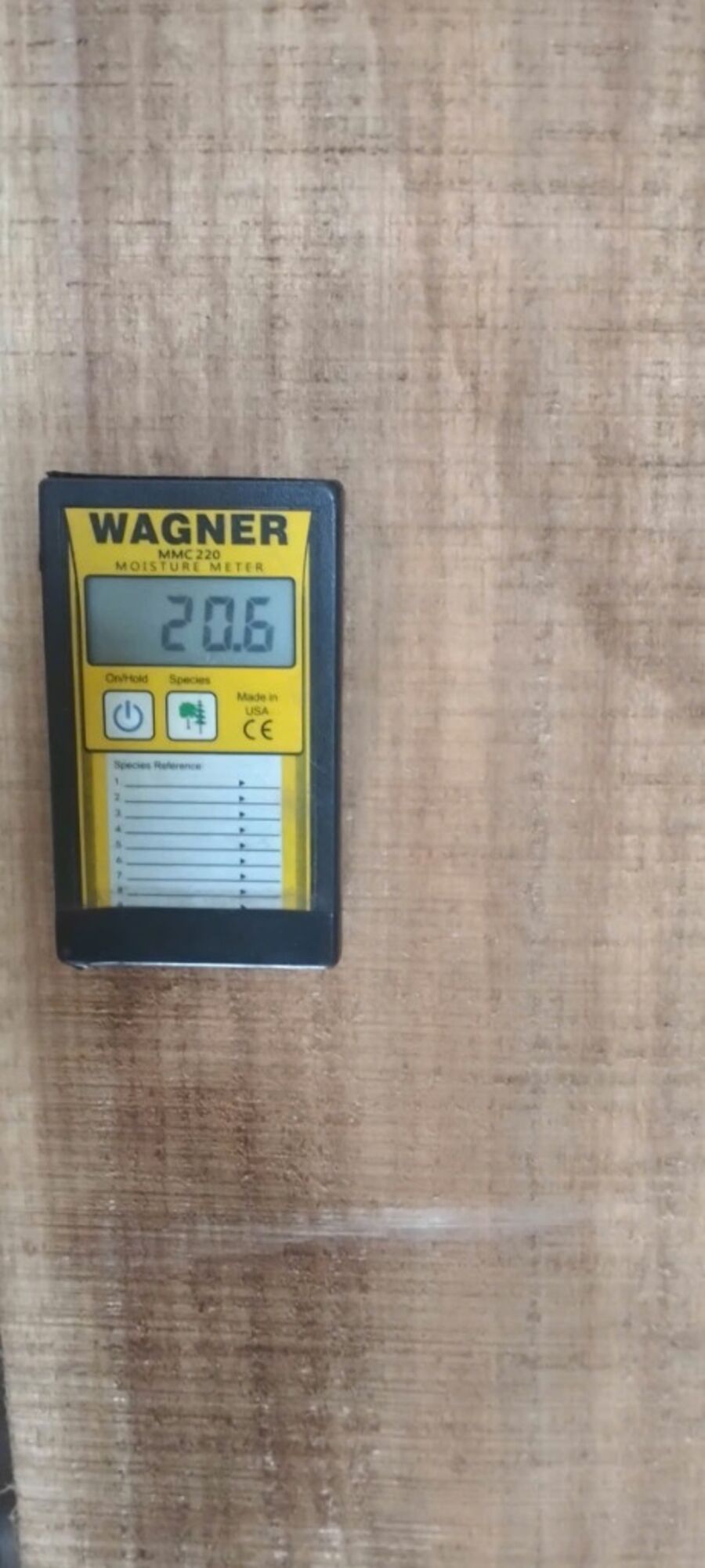 Máy đo độ ẩm cảm ứng Wagner MMC 220